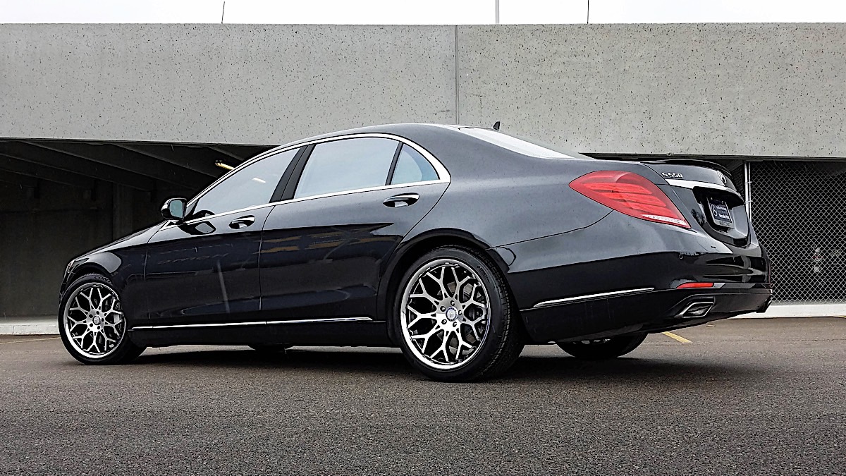 Mercedes-Benz S550 with Giovanna Wheels Nove FF